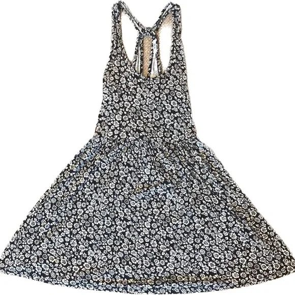 blue floral dress urban outfitters UO Becca Floral Midi Dress